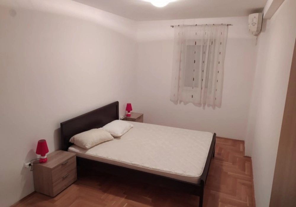 Stan na prodaju 3 собе, 83 m². Rafailovici. 