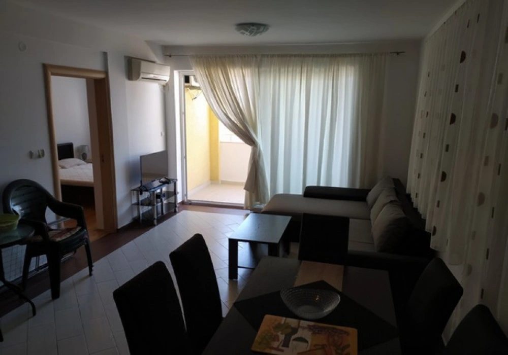 Apartments for sale 3 rooms, 83 m². Rafailovici. 