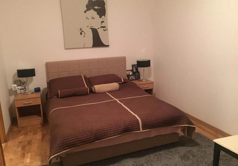 Stan na prodaju 2 собе, 74 m². Pržno. 