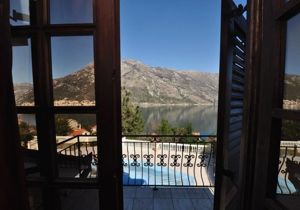 House for sale. Tivat. 