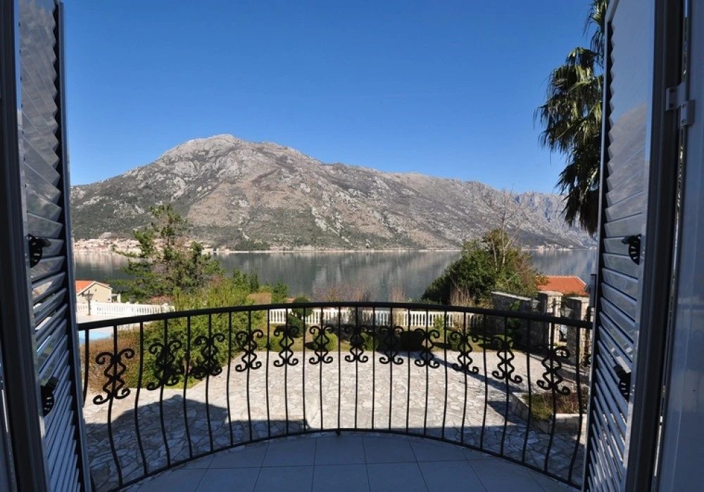 House for sale. Tivat. 