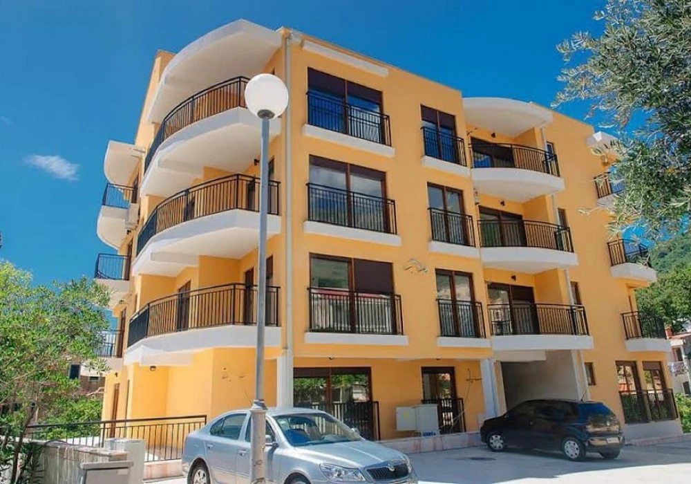 Apartments for sale. Petrovac. 