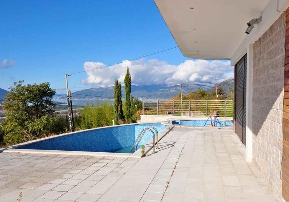 House for sale. Tivat. 