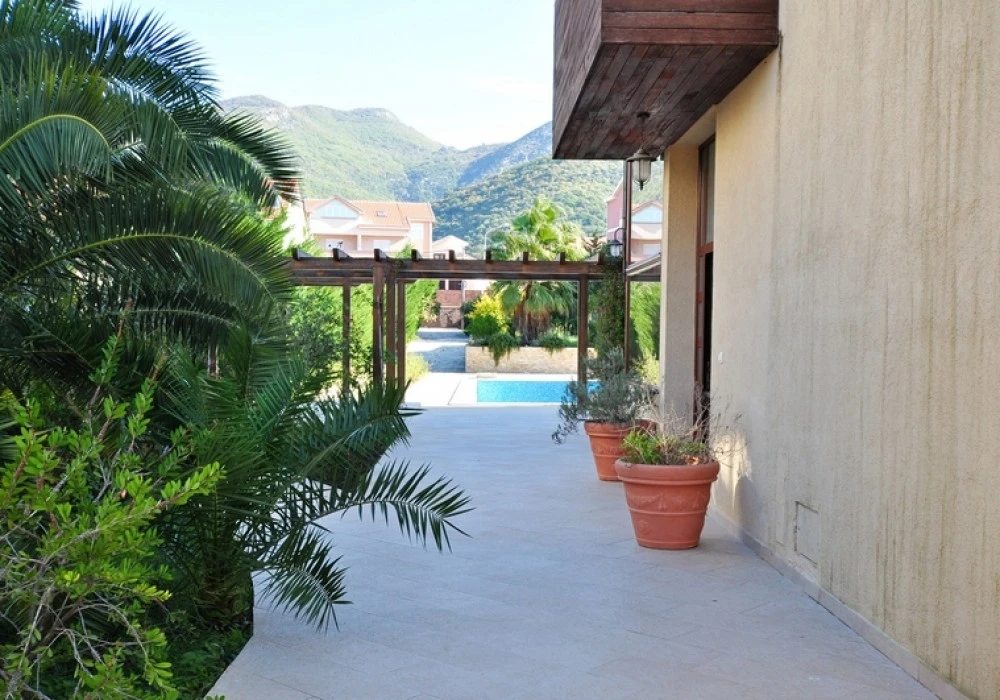 House for sale. Tivat. 