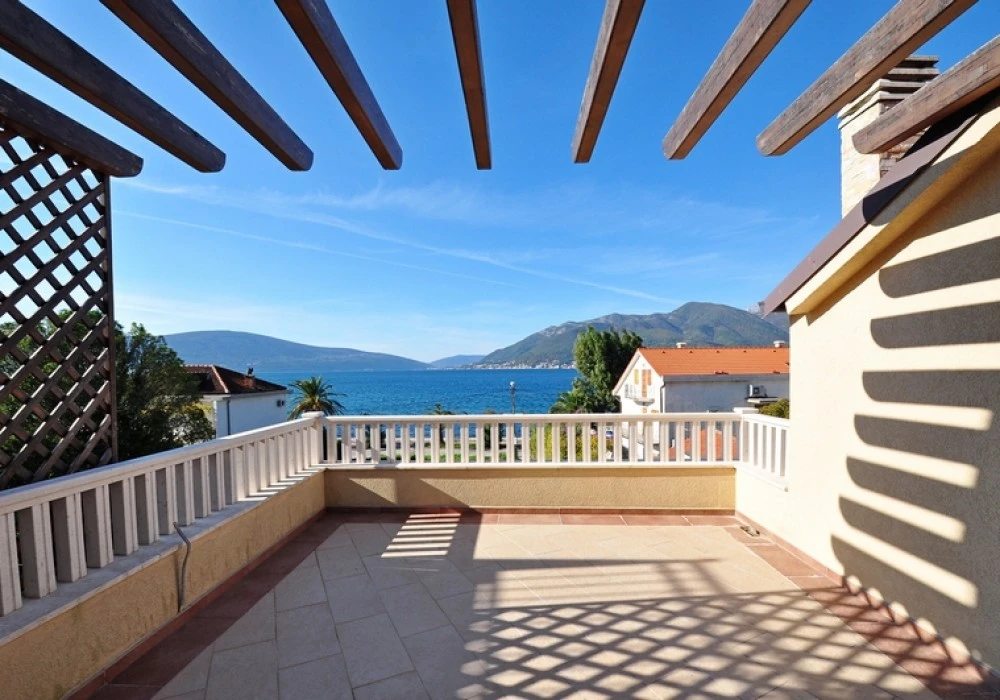 House for sale. Tivat. 