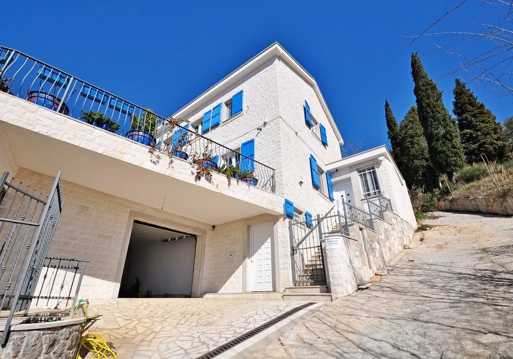 House for sale. Tivat. 