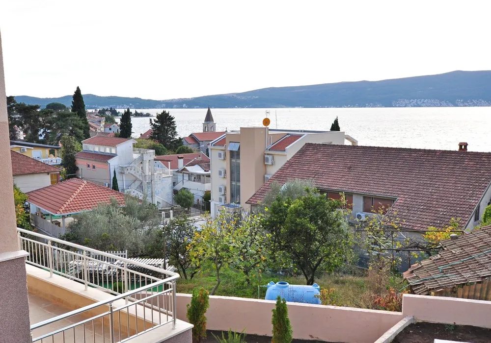 Apartments for sale 2 rooms, 66 m². Tivat. 