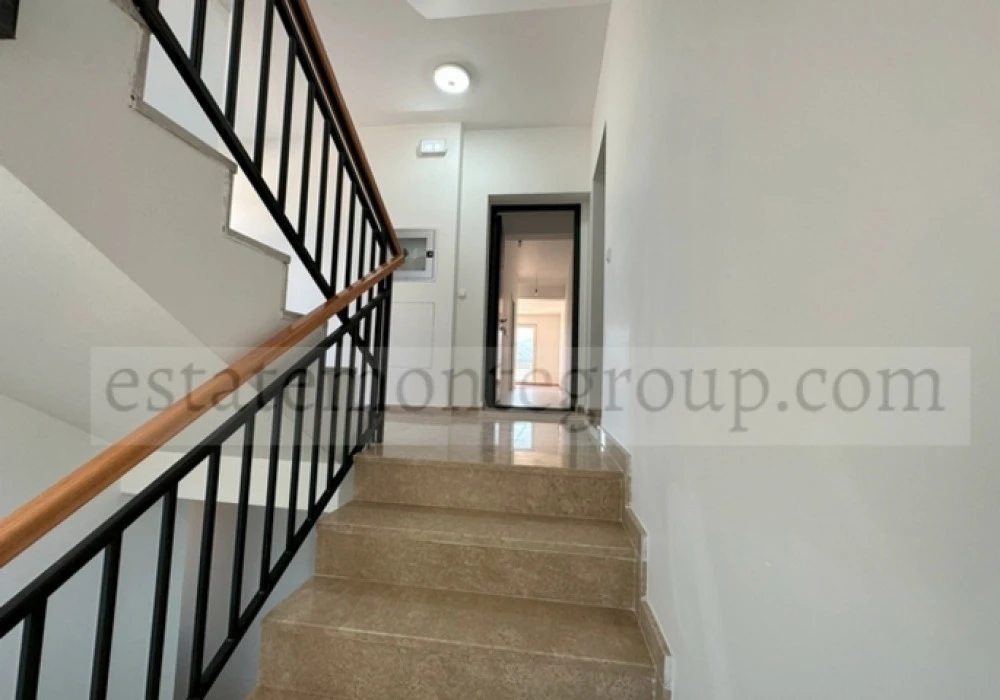 Apartments for sale 2 rooms, 77 m². Tivat. 