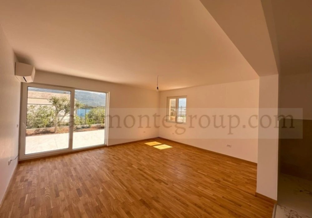 Apartments for sale 2 rooms, 77 m². Tivat. 