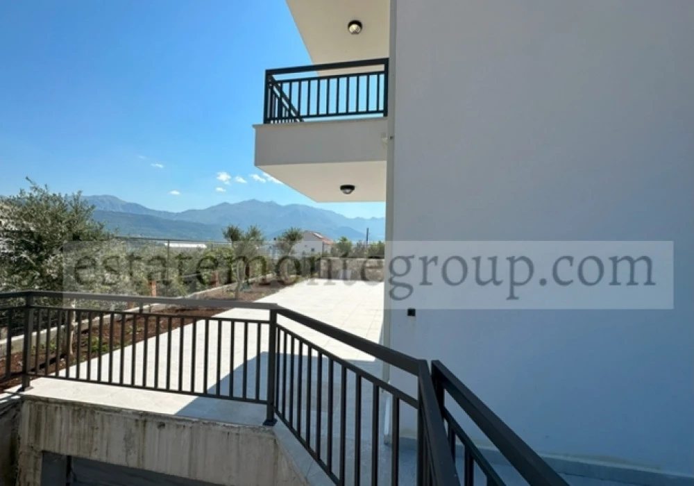 Apartments for sale 2 rooms, 77 m². Tivat. 