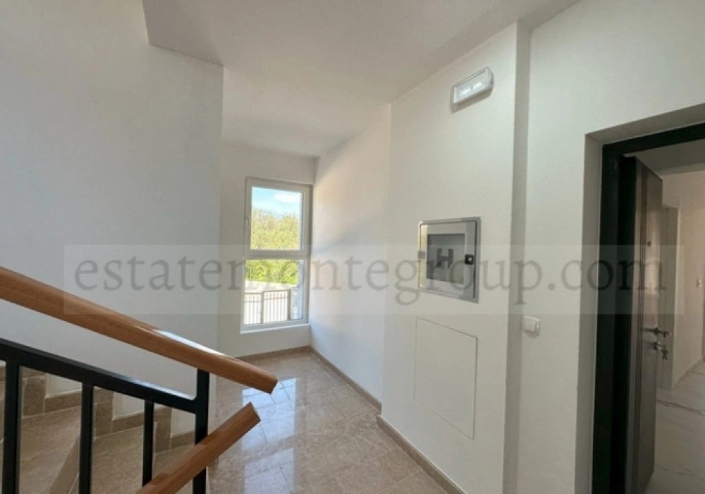 Apartments for sale 2 rooms, 77 m². Tivat. 