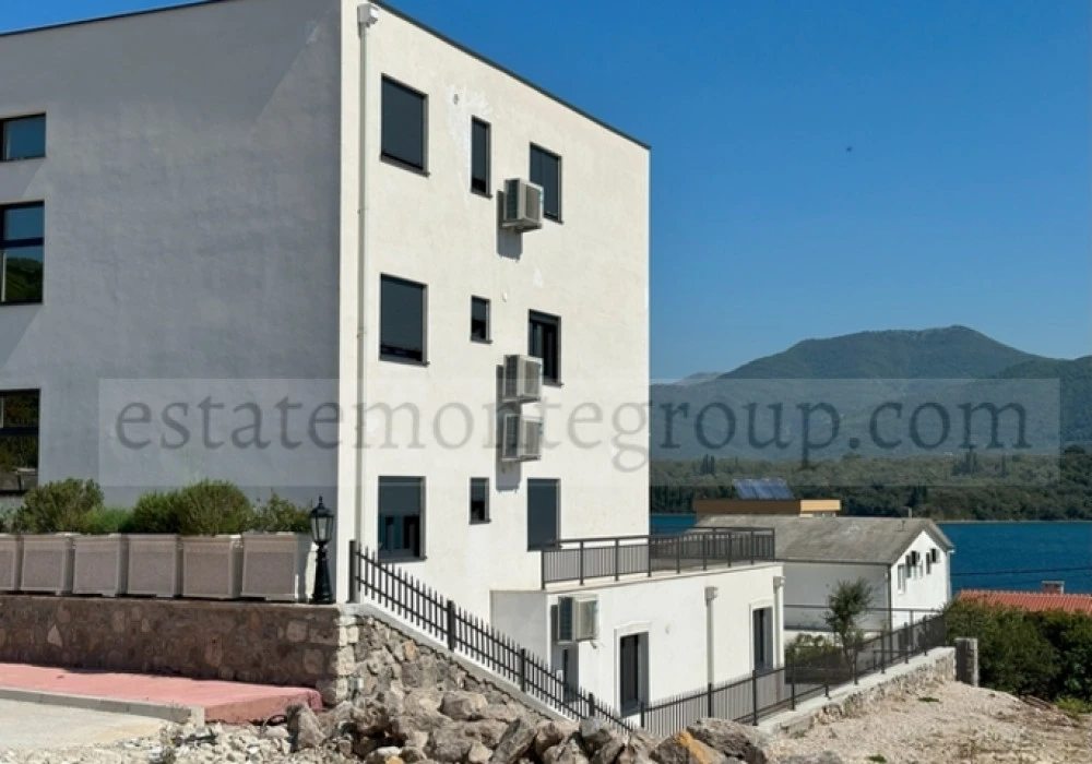 Apartments for sale 2 rooms, 77 m². Tivat. 