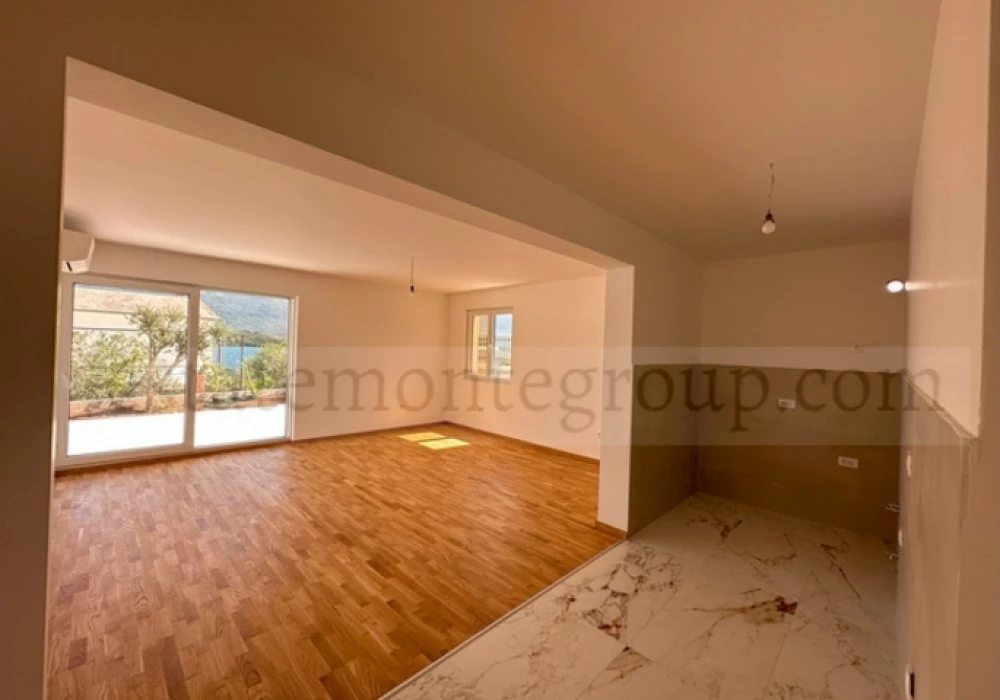 Apartments for sale 2 rooms, 77 m². Tivat. 