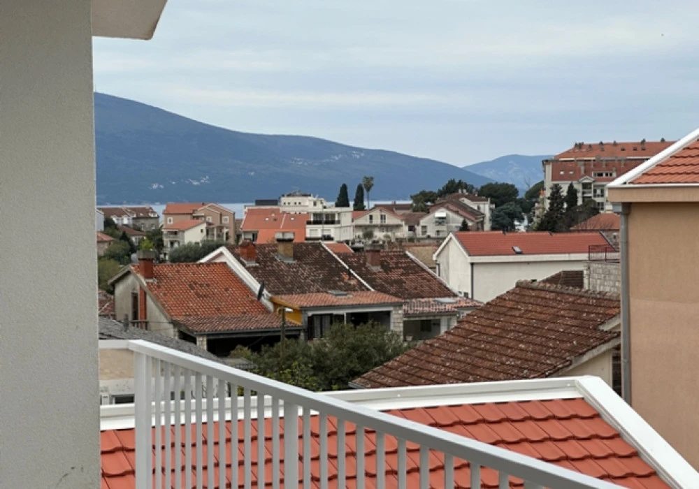 Apartments for sale 96 m². Tivat. 