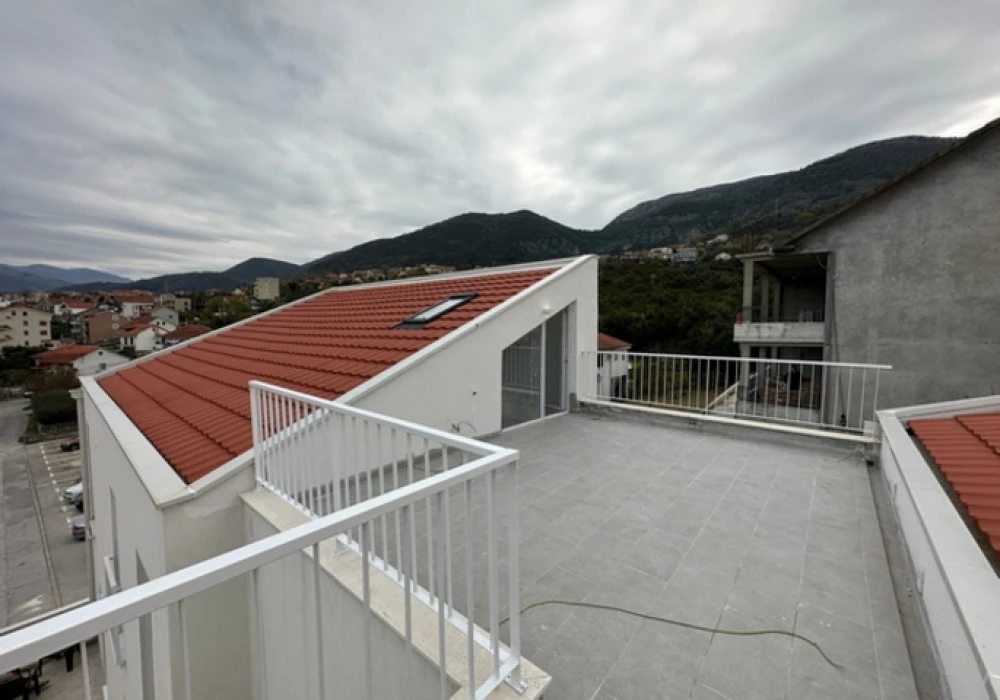 Apartments for sale 96 m². Tivat. 