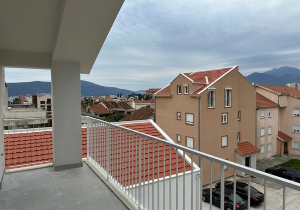 Stan na prodaju 96 m². Tivat. 