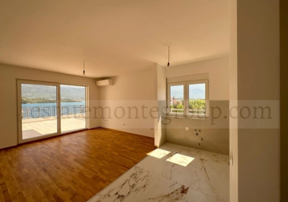 Apartments for sale 75 m². Tivat. 