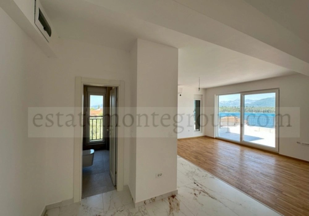 Stan na prodaju 2 собе, 97 m². Tivat. 