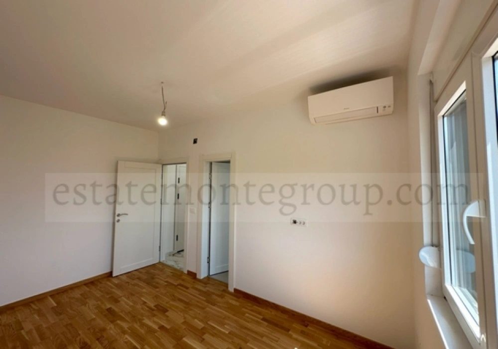 Apartments for sale 2 rooms, 97 m². Tivat. 