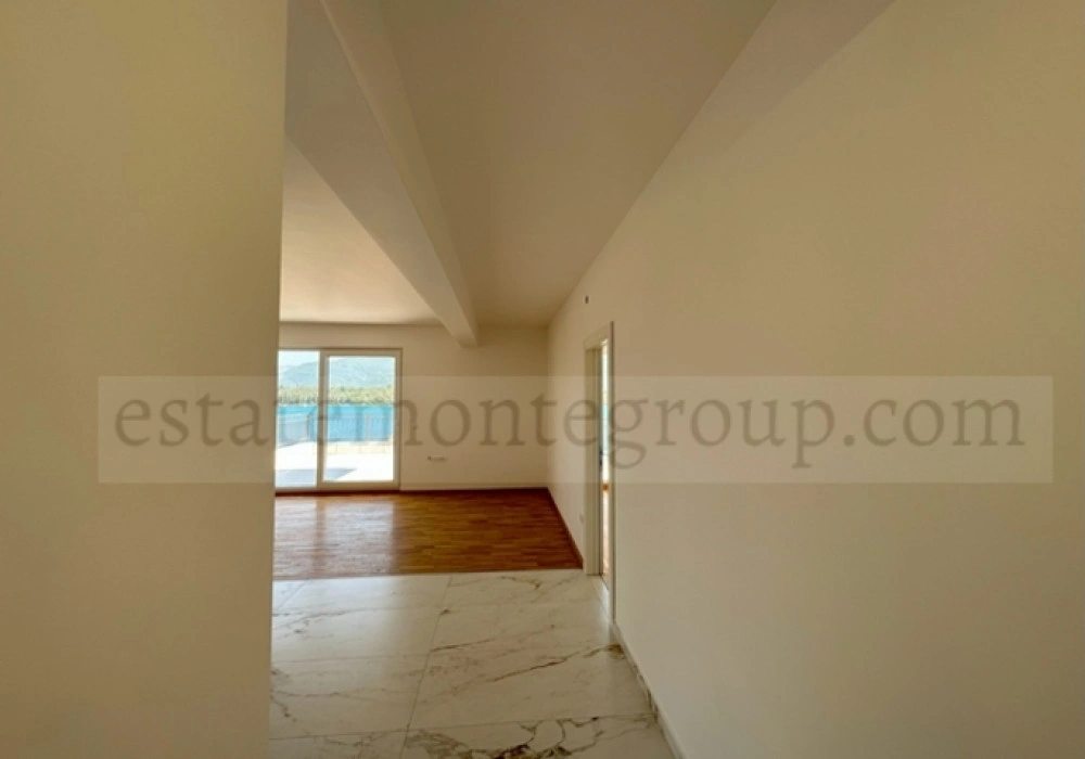 Apartments for sale 2 rooms, 97 m². Tivat. 