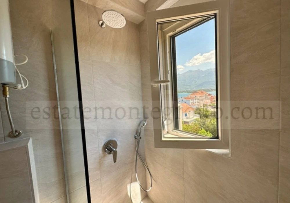 Stan na prodaju 2 собе, 97 m². Tivat. 