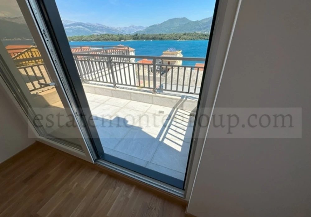 Apartments for sale 2 rooms, 97 m². Tivat. 