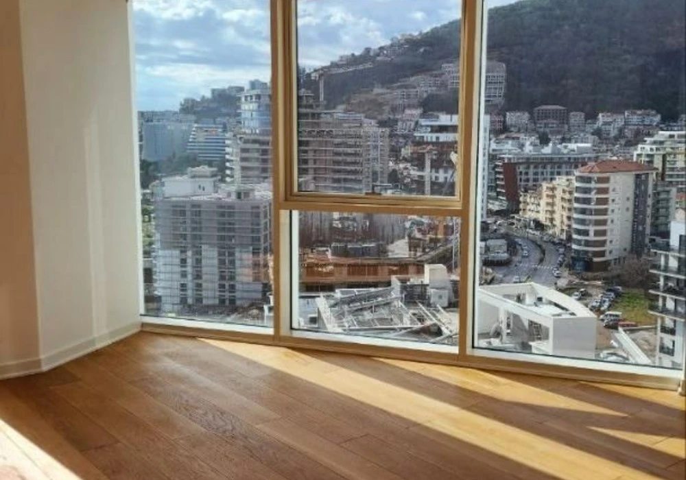 Apartments for sale 3 rooms, 183 m². Budva. 