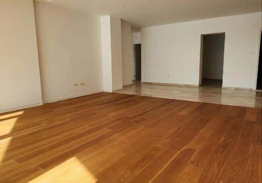 Stan na prodaju 3 собе, 183 m². Budva. 