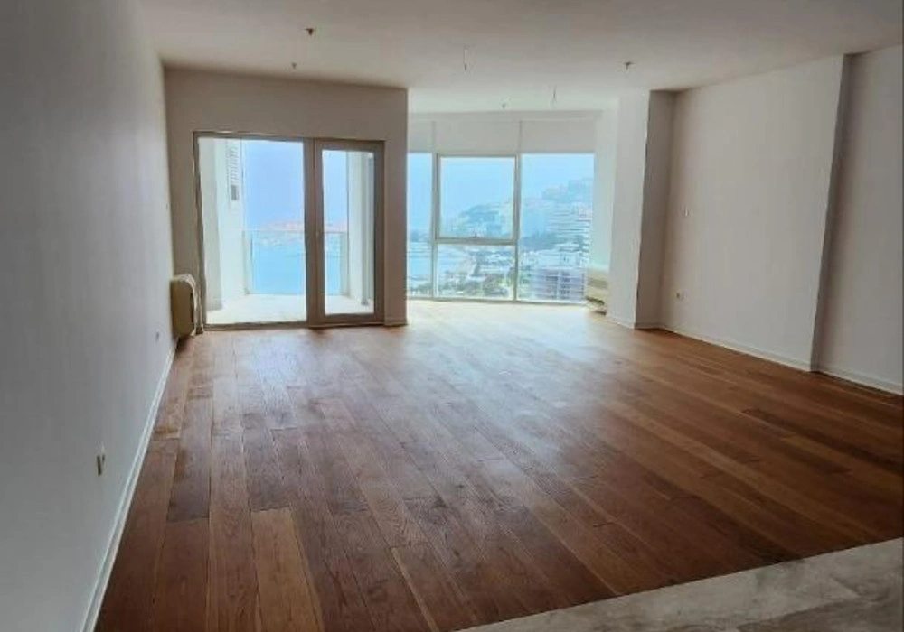 Apartments for sale 3 rooms, 183 m². Budva. 