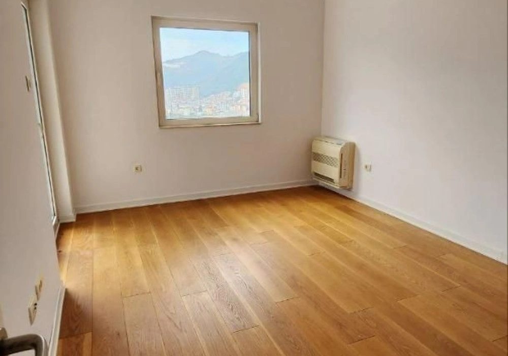 Stan na prodaju 3 собе, 183 m². Budva. 