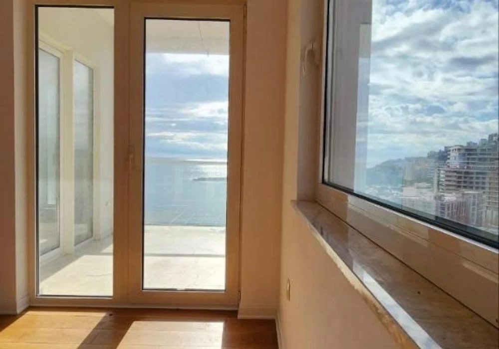 Apartments for sale 3 rooms, 183 m². Budva. 