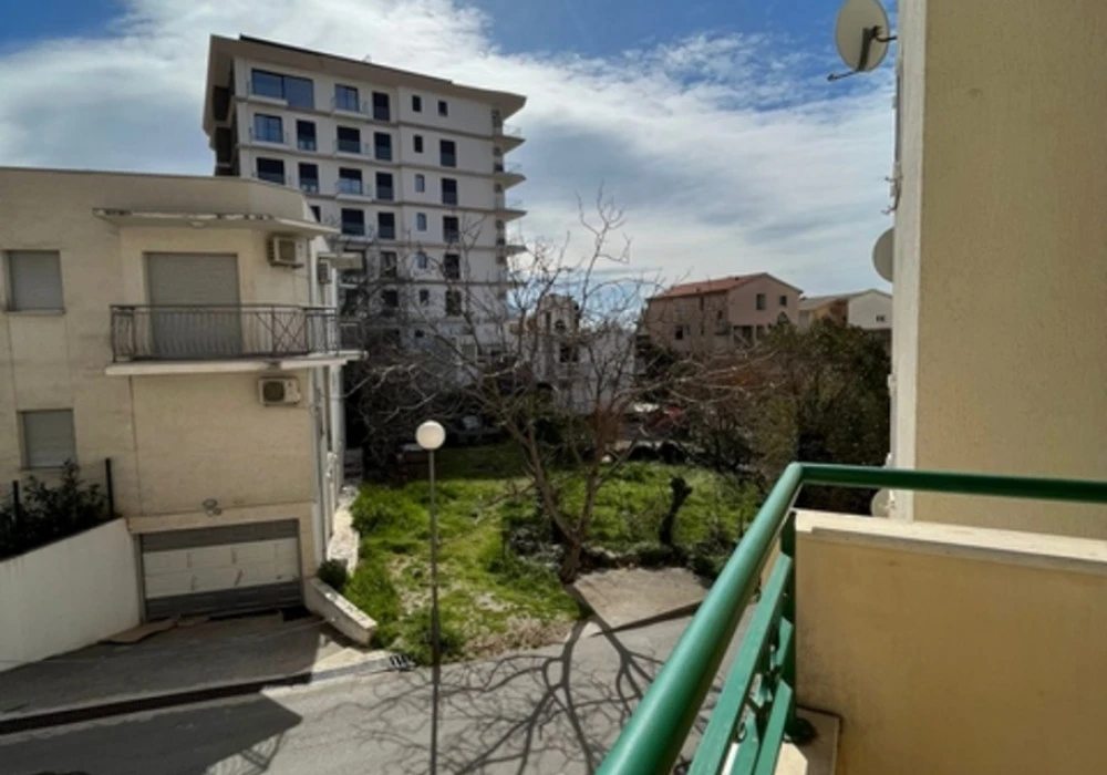 Apartments for sale 2 rooms, 59 m². Becici. 