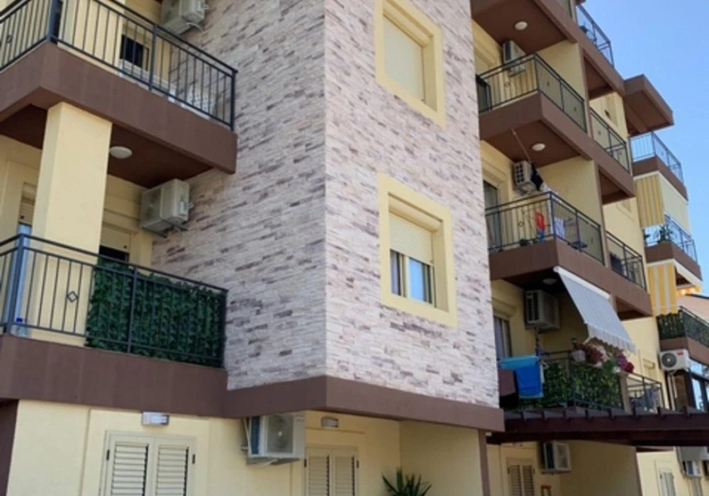 Apartments for sale 2 rooms, 78 m². Dobrota. 