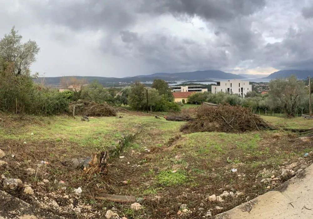 Zemljište na prodaju za stambenu izgradnju. Kotor. 