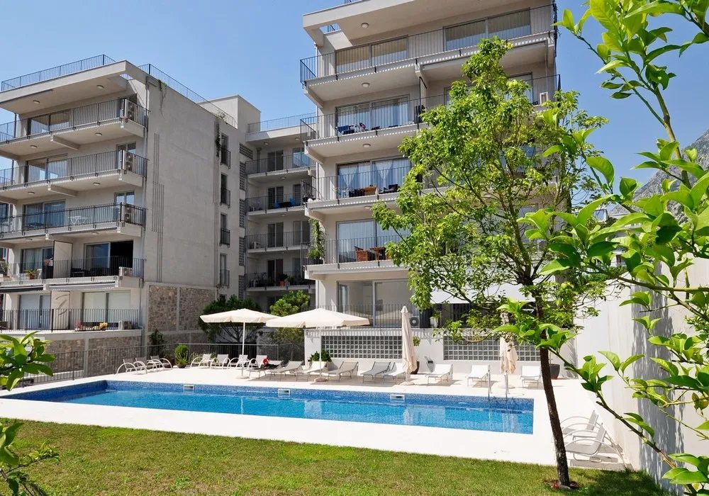 Apartments for sale. Dobrota. 