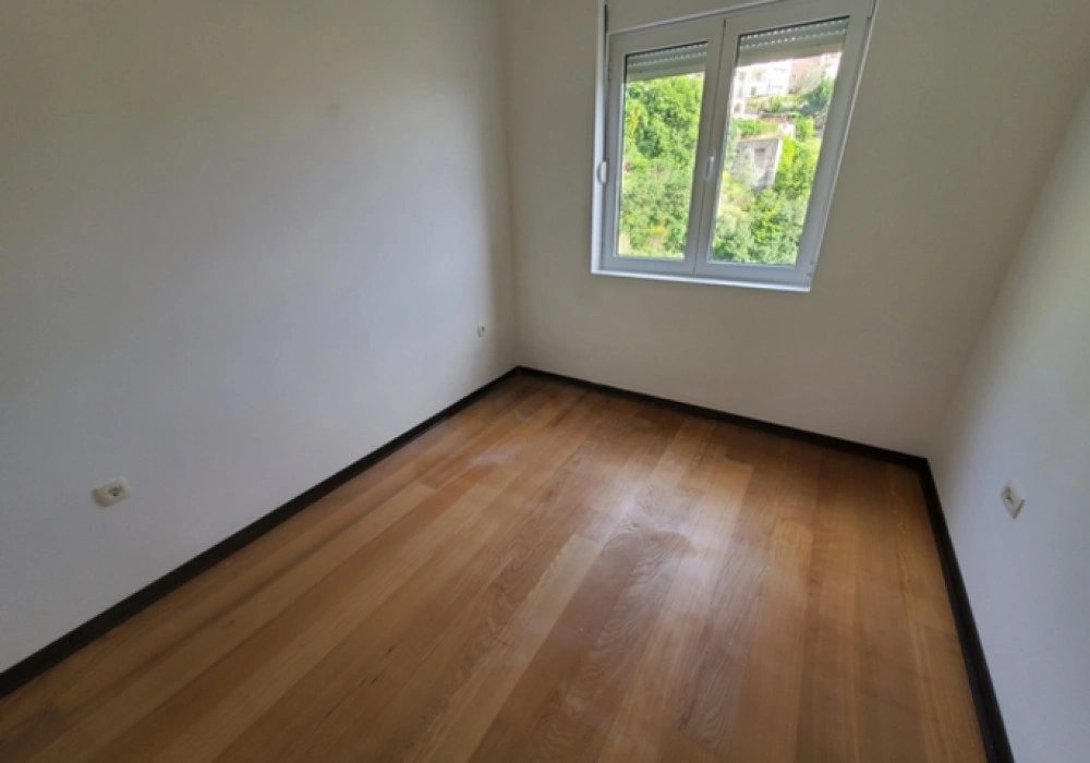 Stan na prodaju 2 собе, 76 m². Przno. 