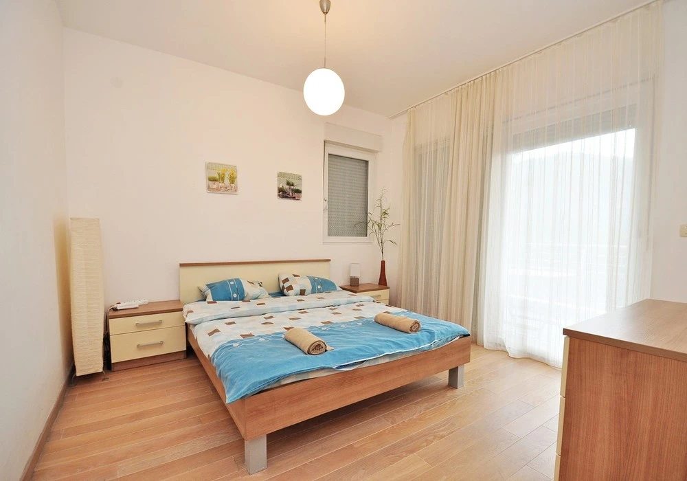 Apartments for sale. Dobrota. 