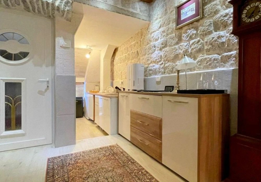 Apartments for sale 3 rooms, 114 m². Prcanj. 