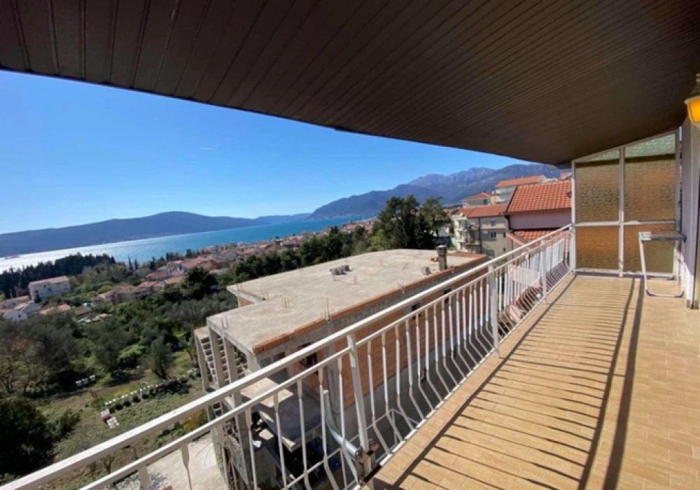 Kuća na prodaju 3 собе, 180 m². Tivat. 