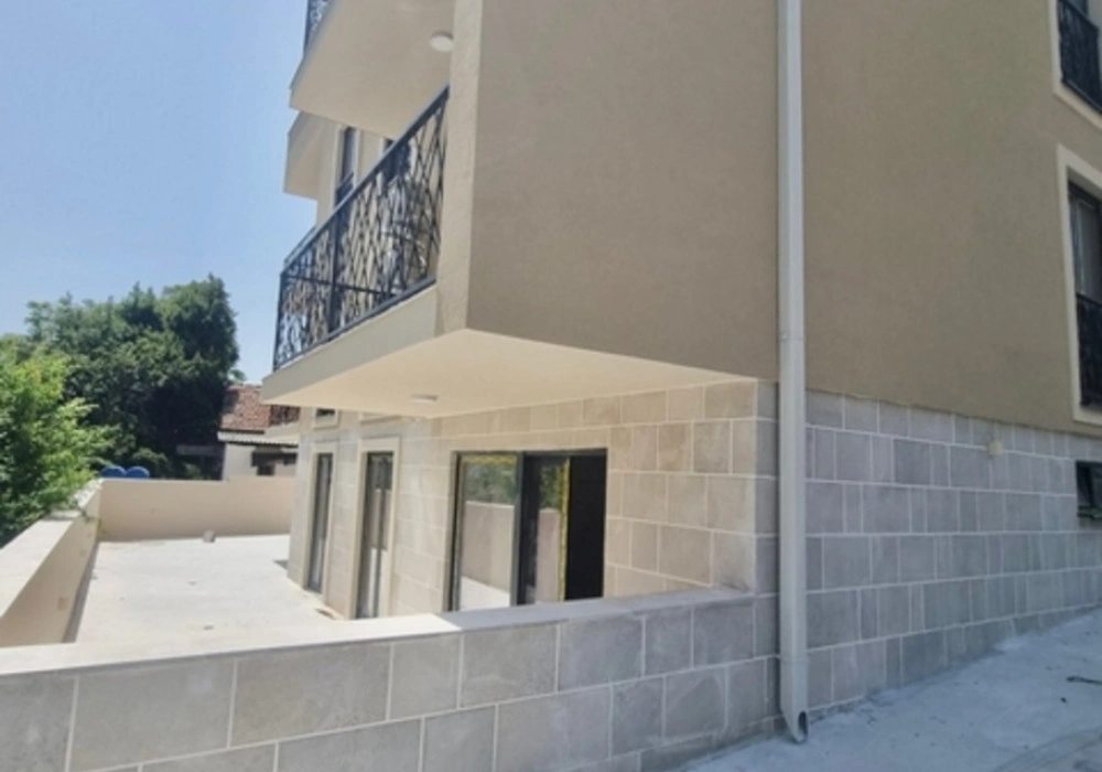 Stan na prodaju 3 собе, 82 m². Tivat. 