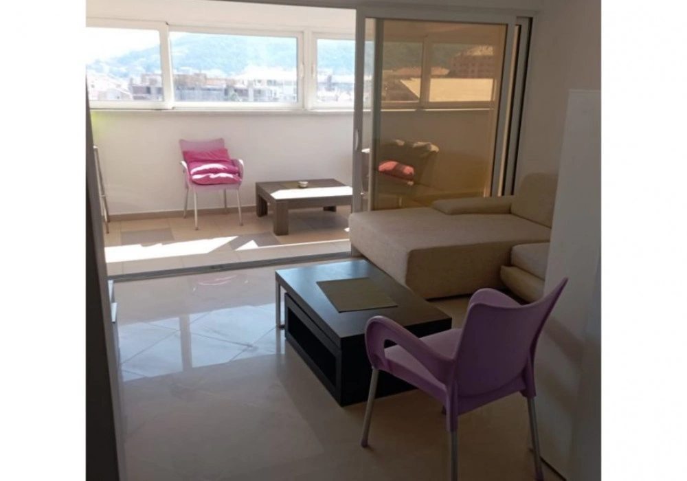 Apartments for sale 3 rooms, 86 m². Budva. 