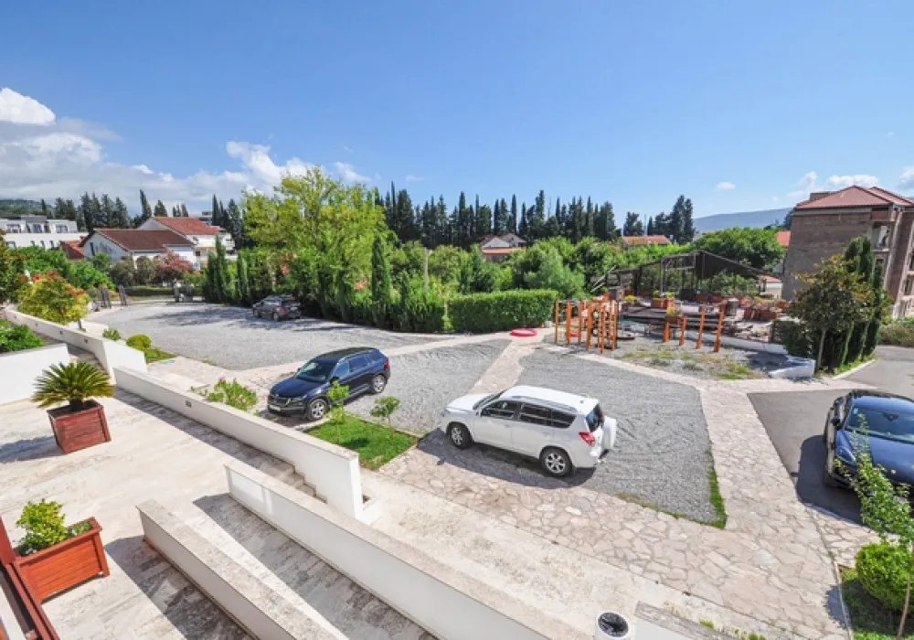 Stan na prodaju 3 собе, 92 m². Tivat. 