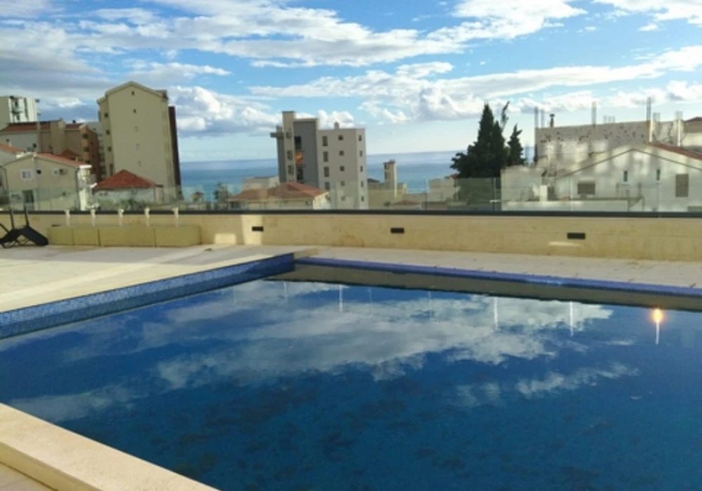 Apartments for sale 3 rooms, 132 m². Becici. 