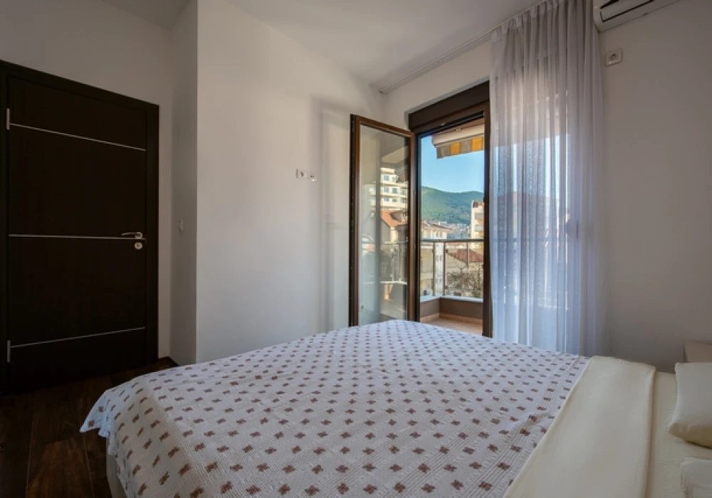 Apartments for sale 2 rooms, 60 m². Budva. 