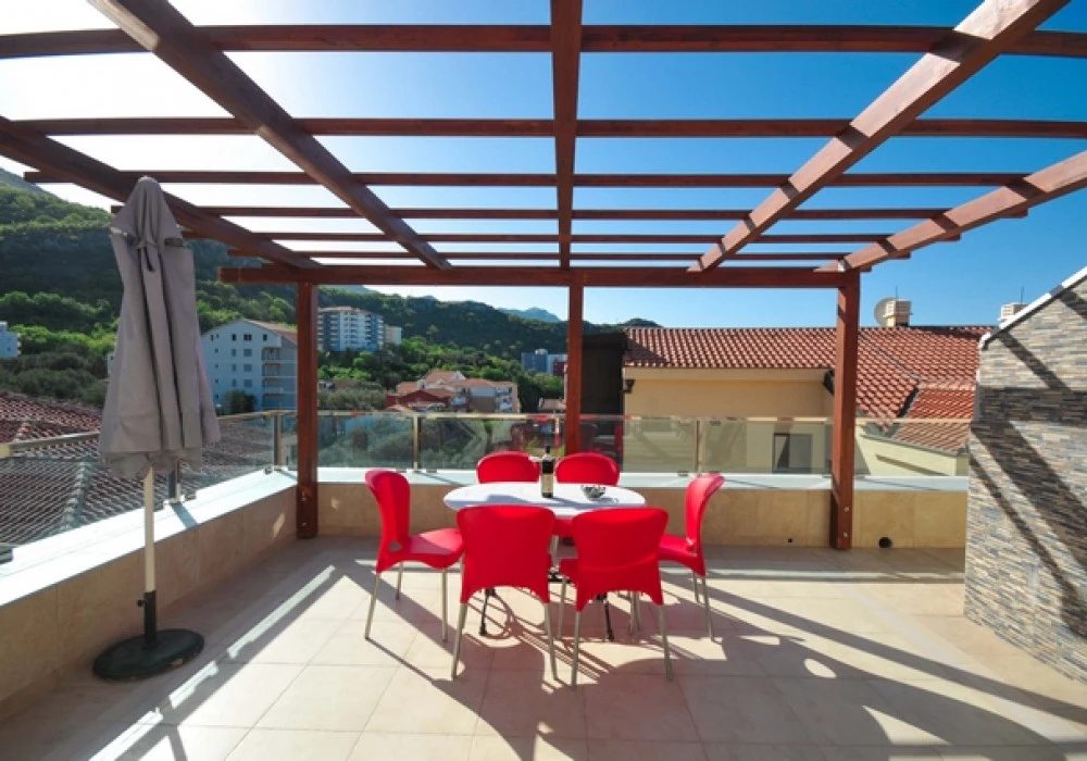 Apartments for sale 3 rooms, 106 m². Becici. 