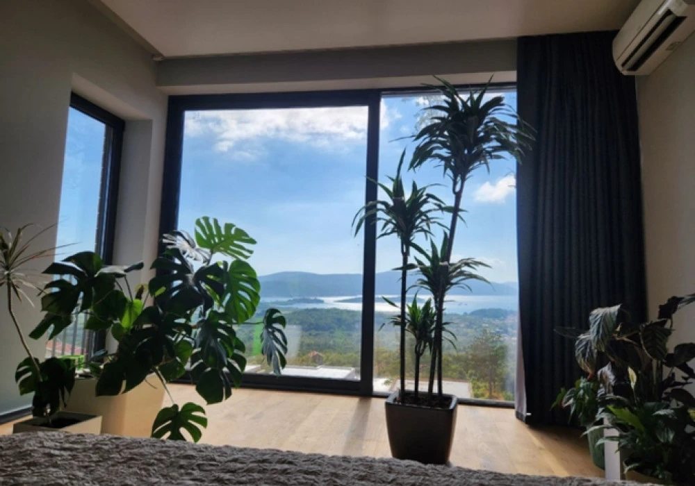 Kuća na prodaju 4 собе, 193 m². Tivat. 