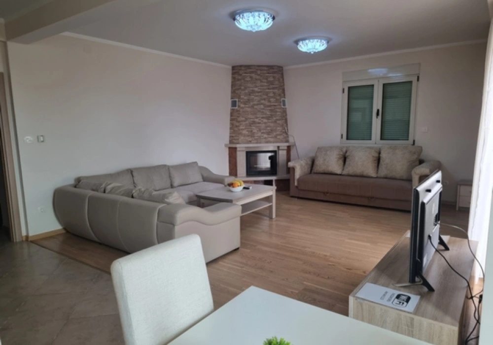 Stan na prodaju 2 собе, 94 m². Becici. 