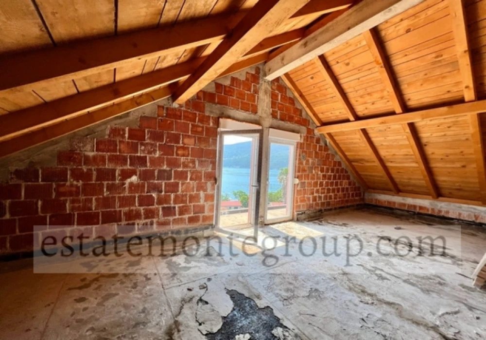 Apartments for sale 2 rooms, 102 m². Herceg Novi. 