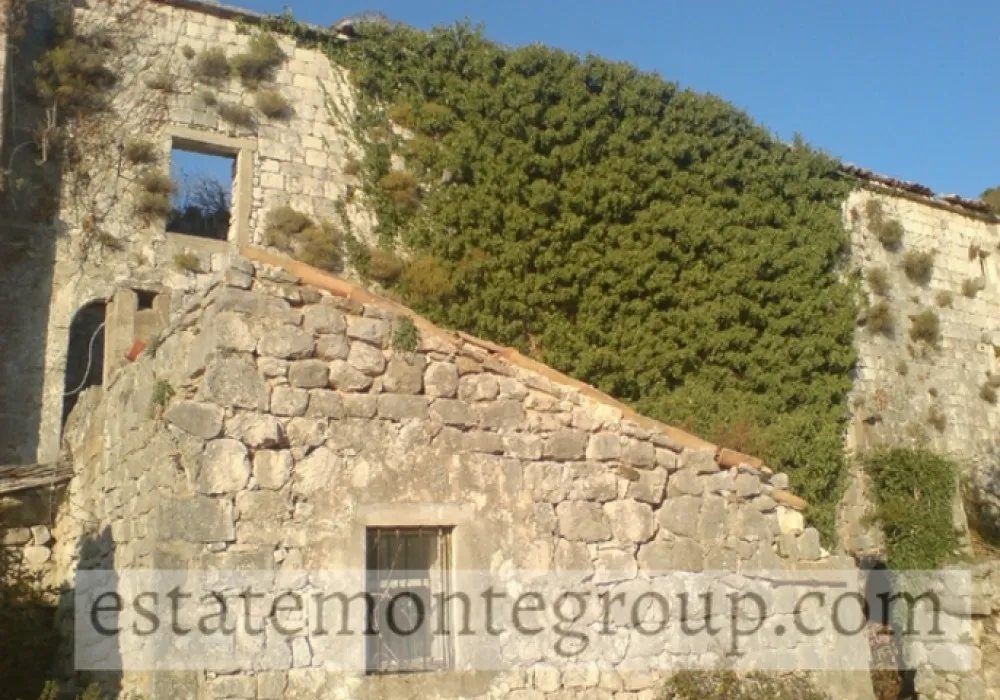 Land for sale for residential construction. Budva. 