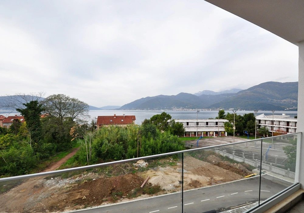 Stan na prodaju 2 собе, 72 m². Tivat. 